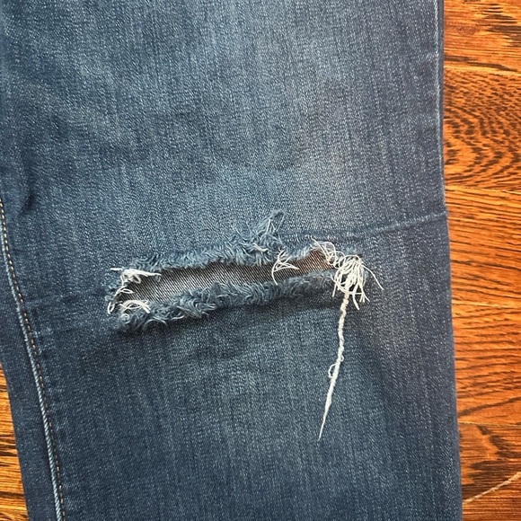 Old Navy Blue Straight Leg Jeans with Distressed Detail - Picture 4 of 6